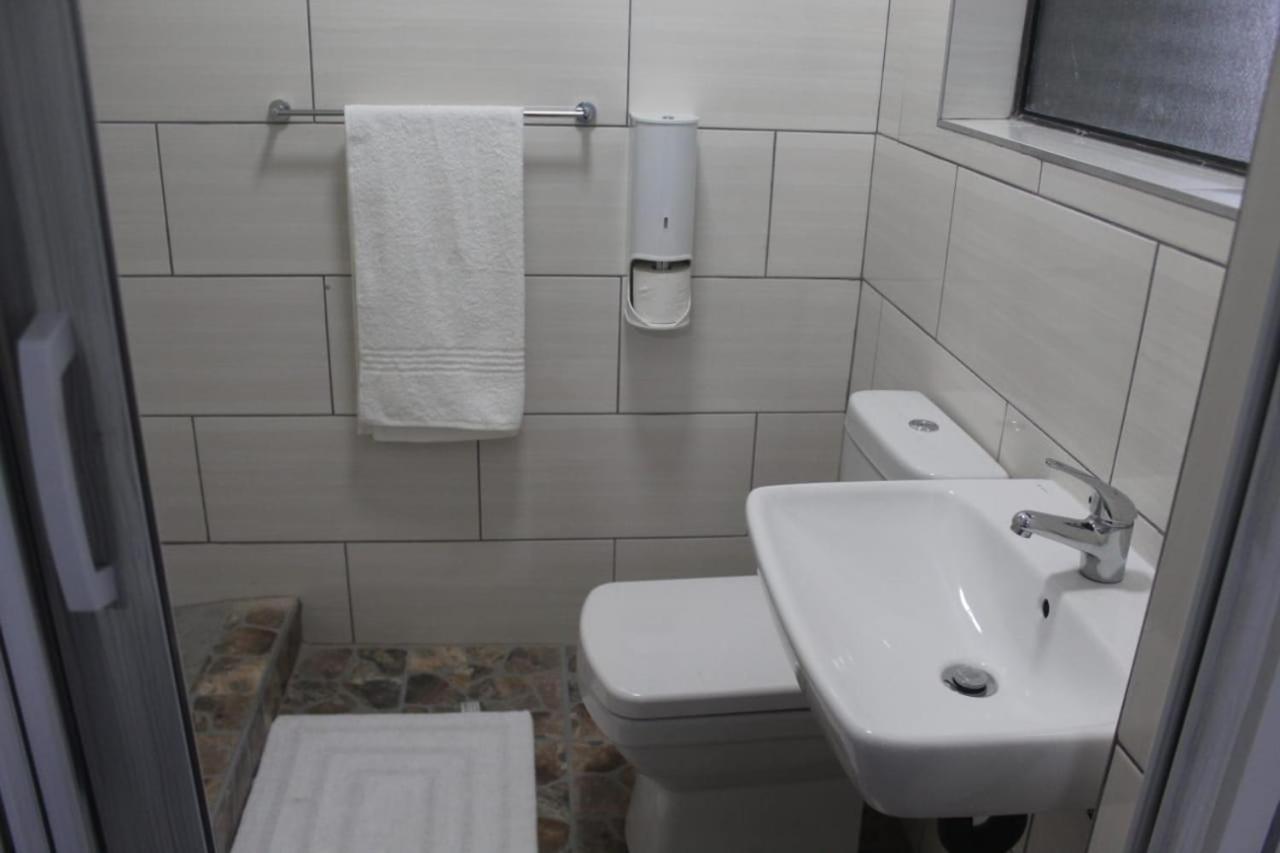 Alu Guesthouse Roodepoort Habitación foto